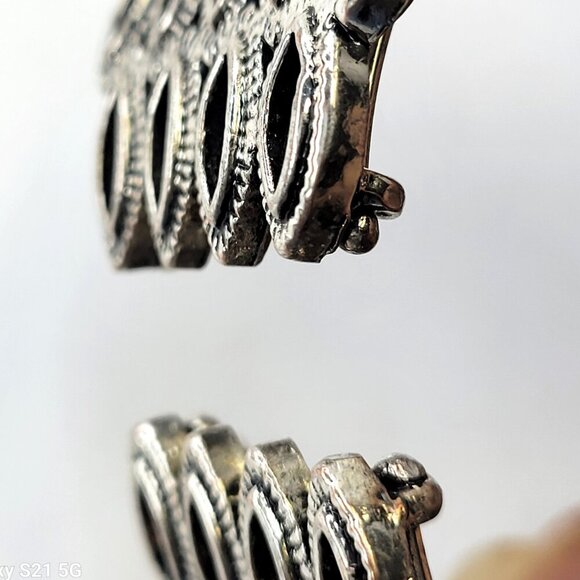 Peacock Cuff Bracelet - Picture 5 of 15